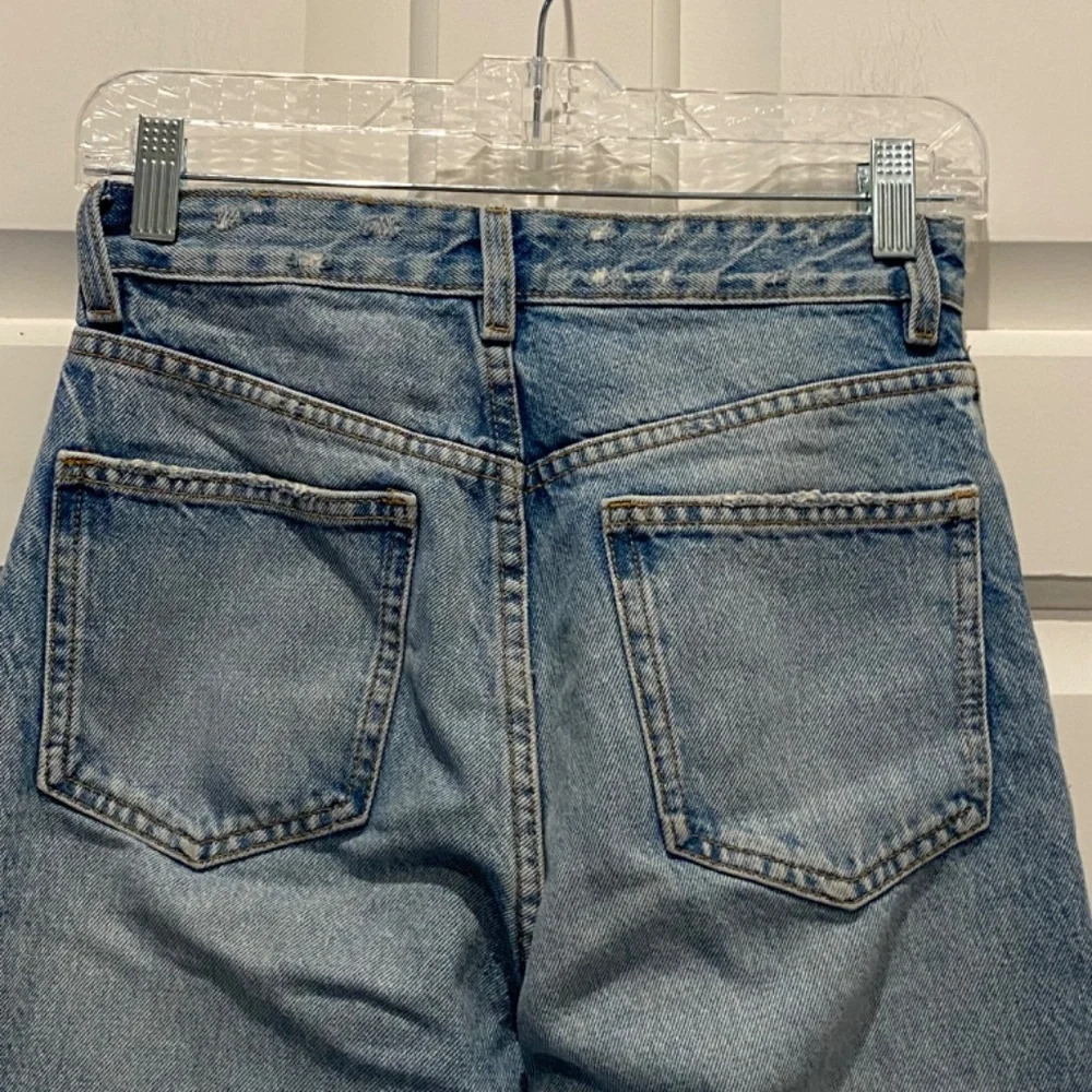 Zara High Rise Distressed Ripped Jeans 16660 - Picture 4 of 10